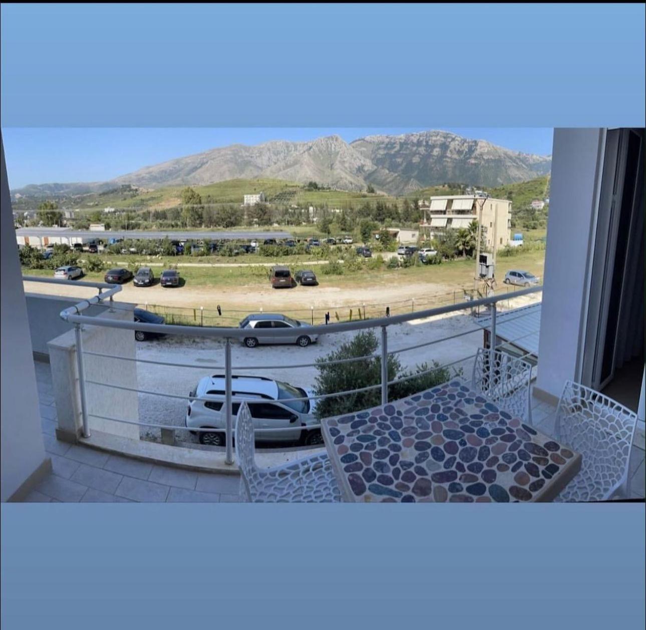 Endy Apartaments Orikum Buitenkant foto