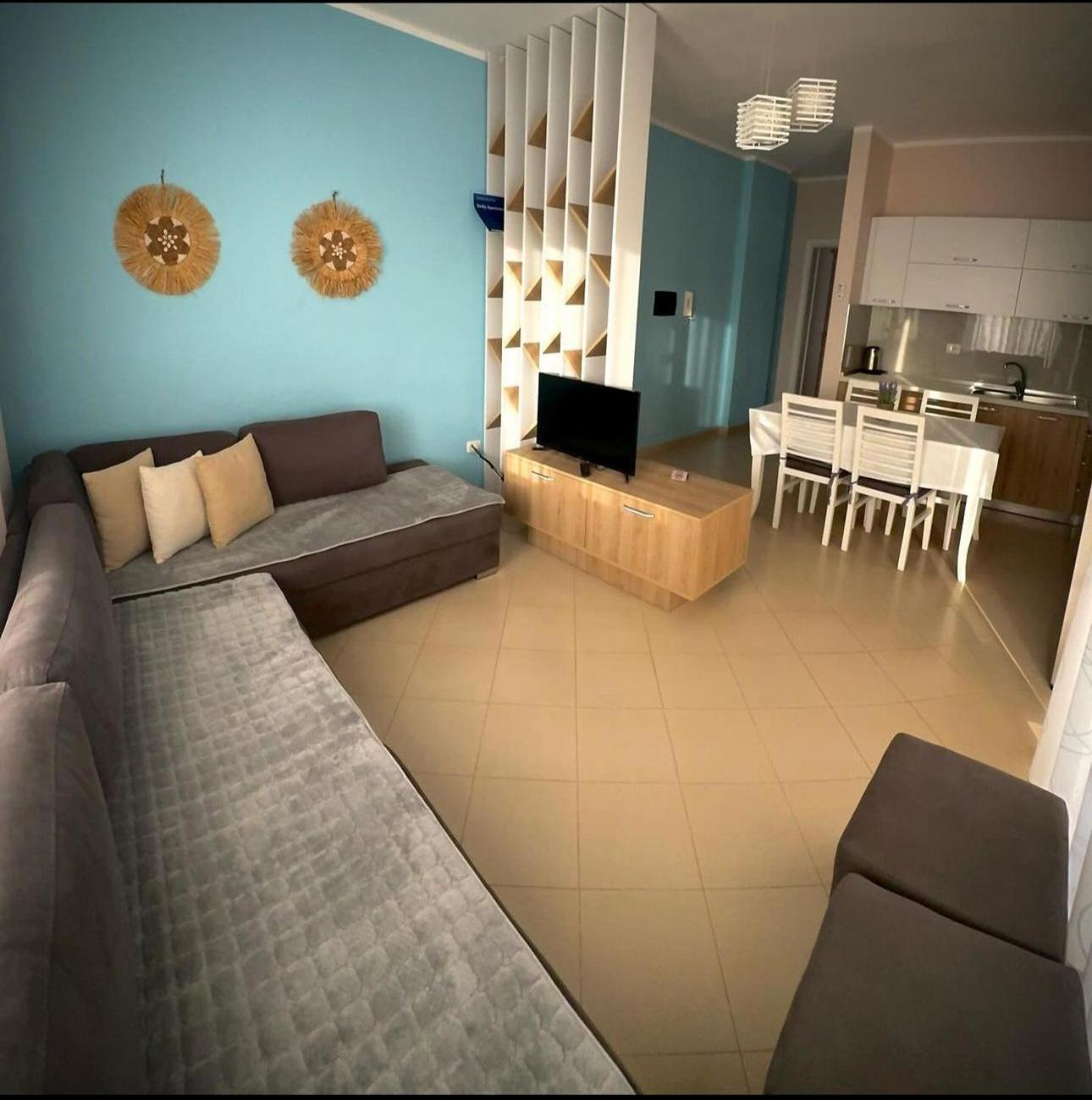 Endy Apartaments Orikum Buitenkant foto